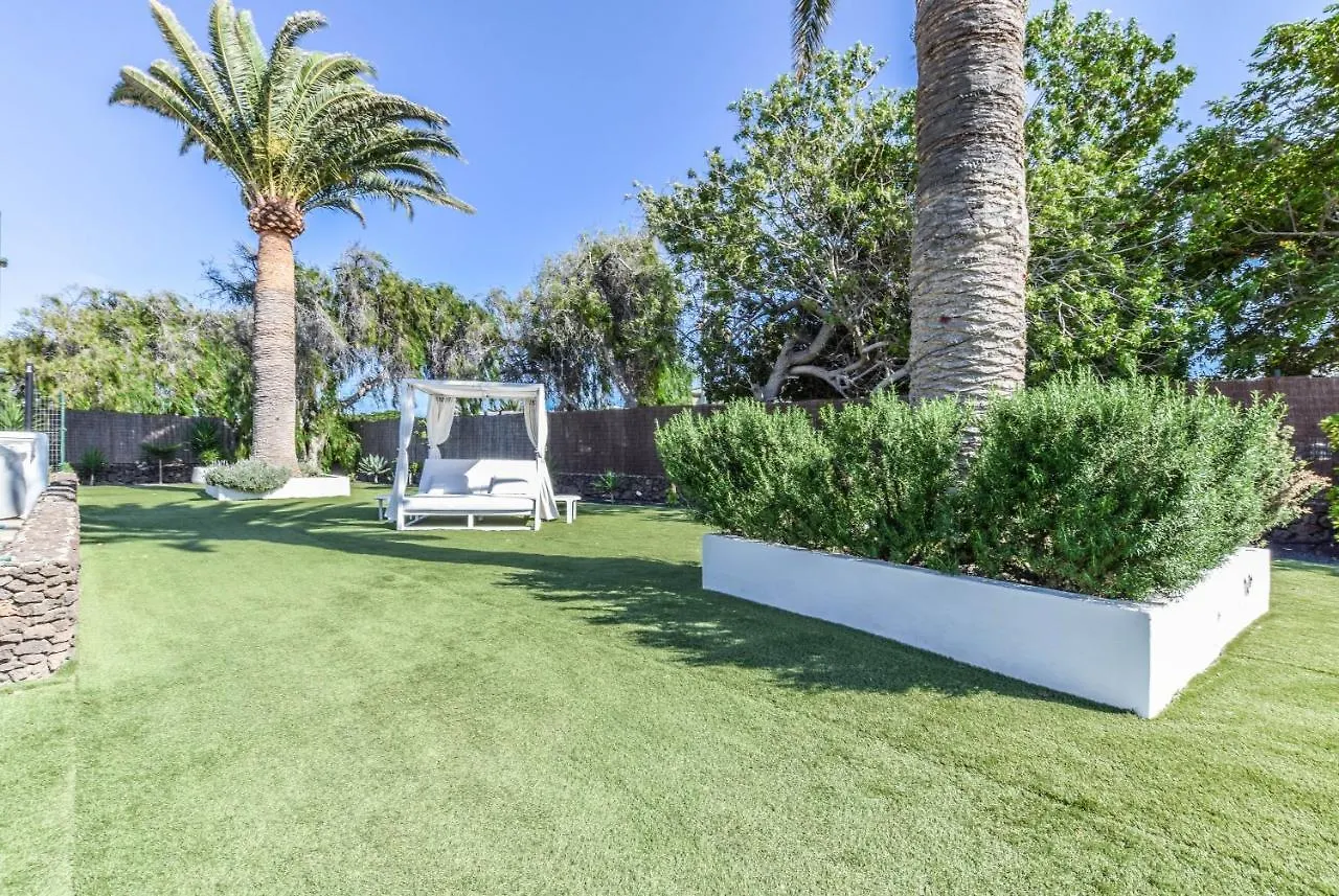 Villas New Lanzasuites Playa Blanca  Spain