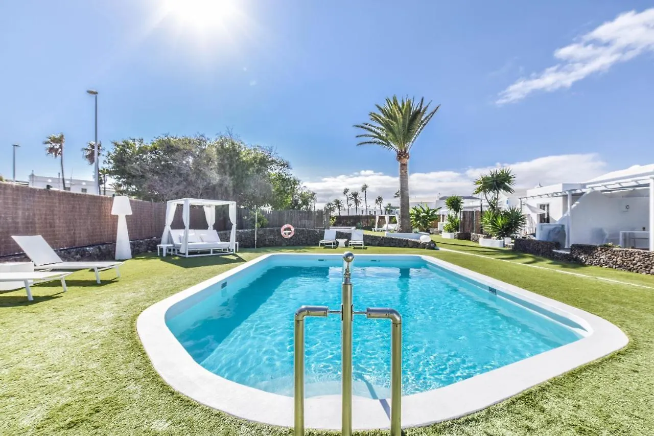 Villas New Lanzasuites Playa Blanca