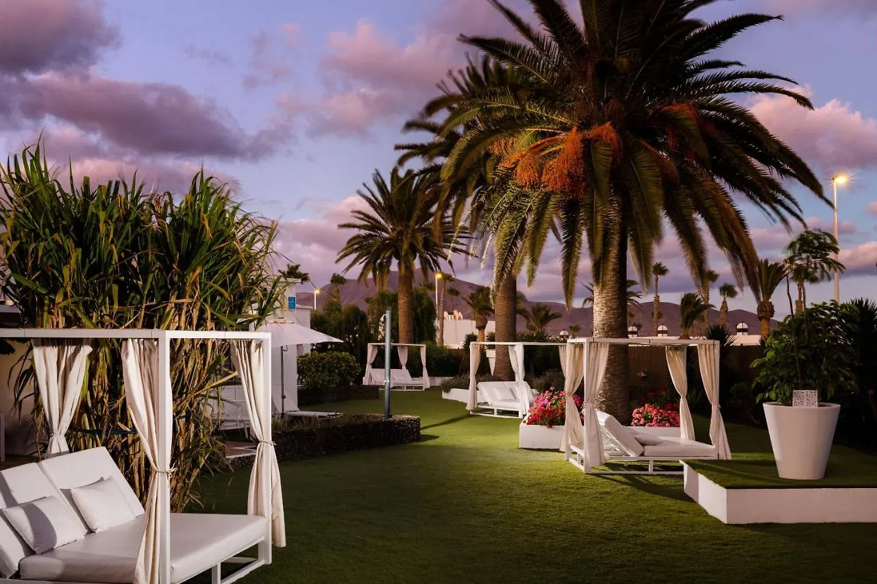 Villas New Lanzasuites Playa Blanca  Spain